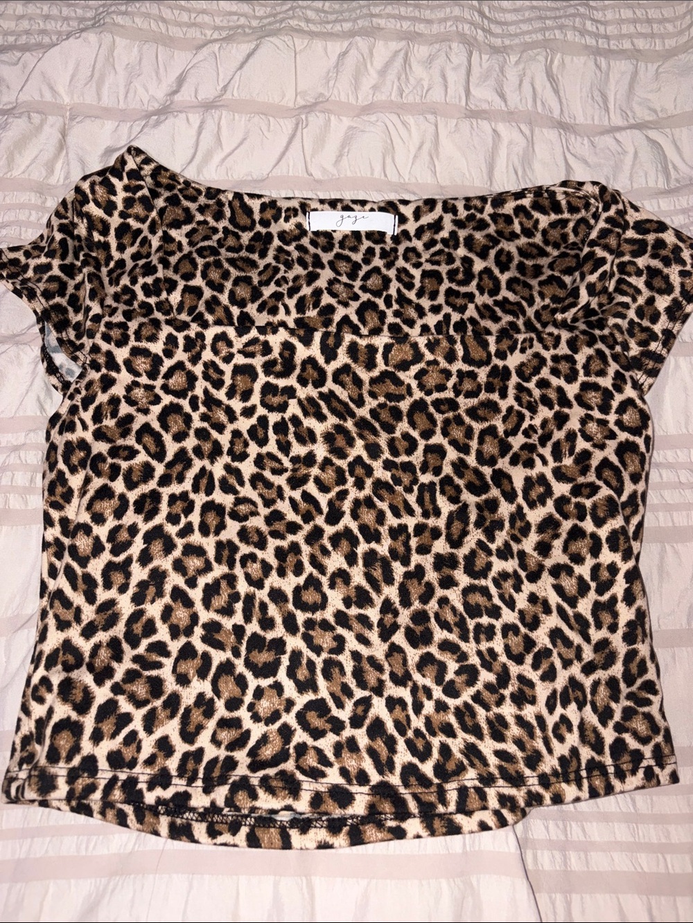Leopard-Print Short Sleeve Tee in Brown/Black
